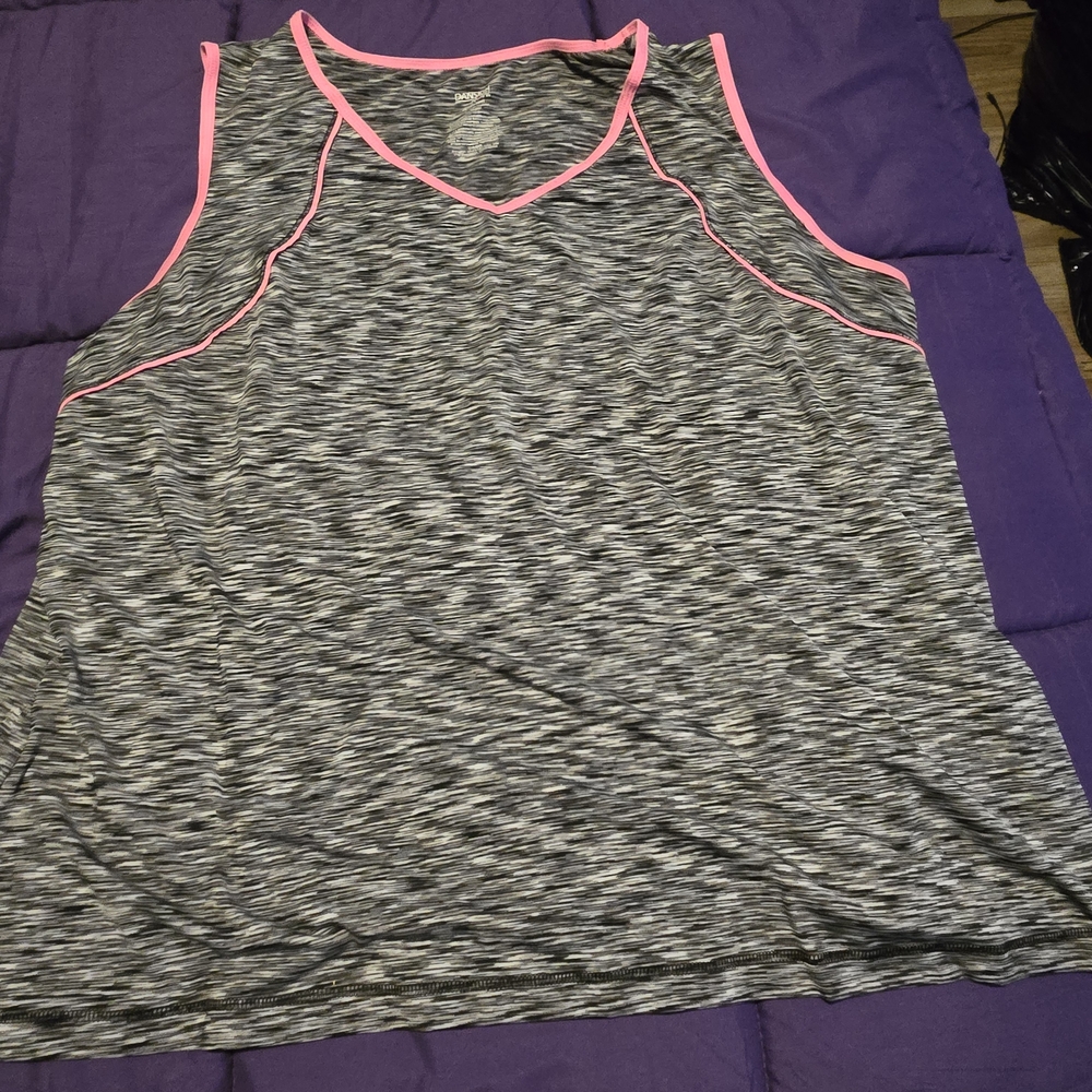 Danskin Black and White Sleeveless Workout Tank Top